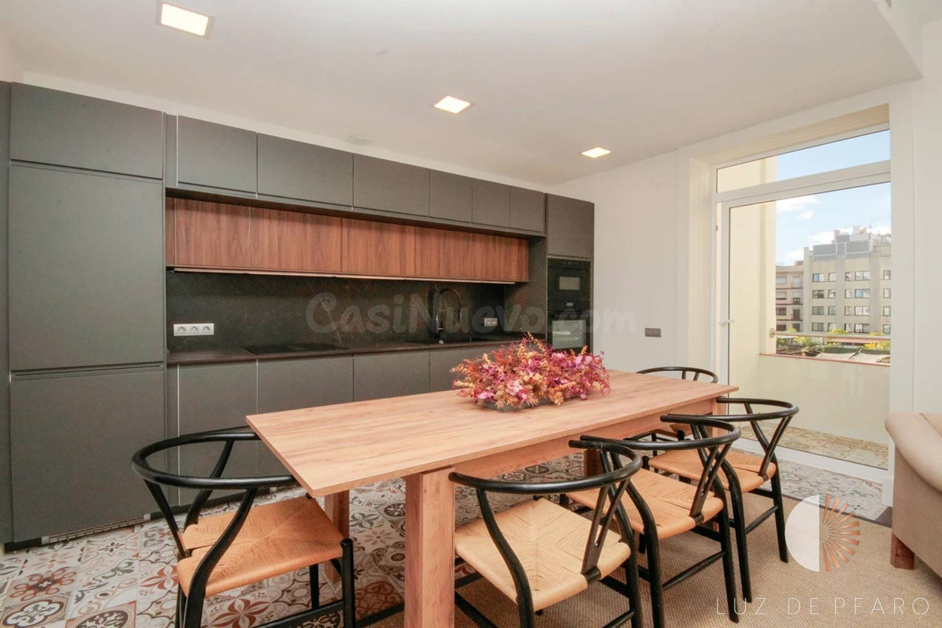 Exclusivo piso reformado en Rambla Catalunya (Quadrat d'Or) con terraza