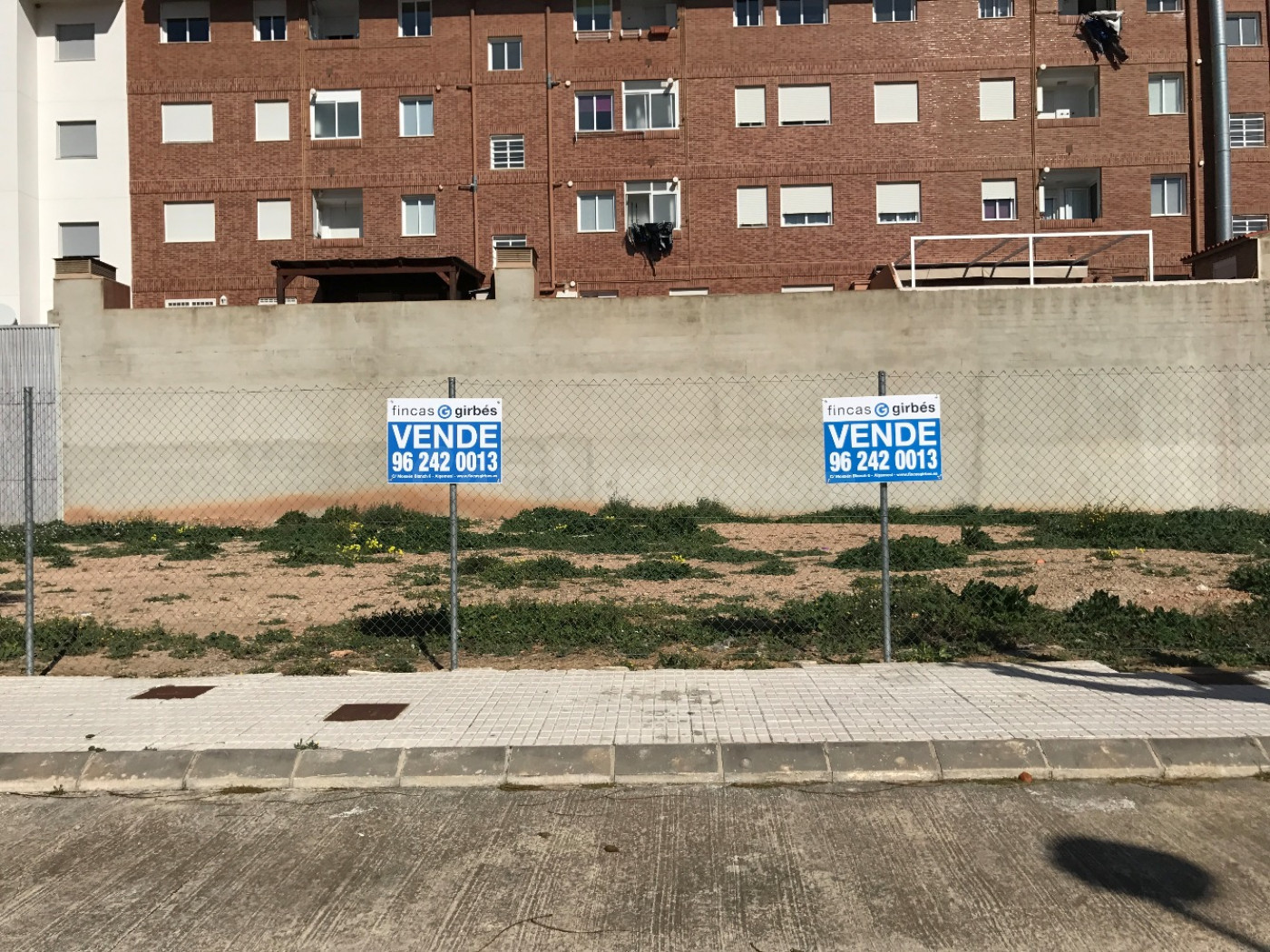 SE VENDEN PARCELAS DE 121 M2 EN ZONA PLA ALGEMESI