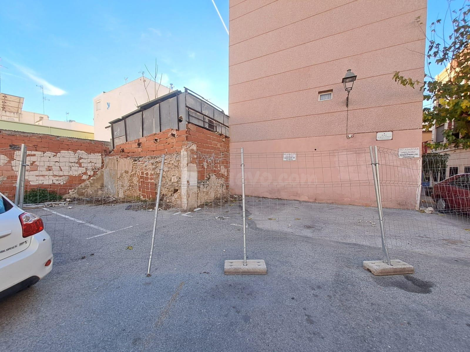 Solar edificable en zona Raval, Elche