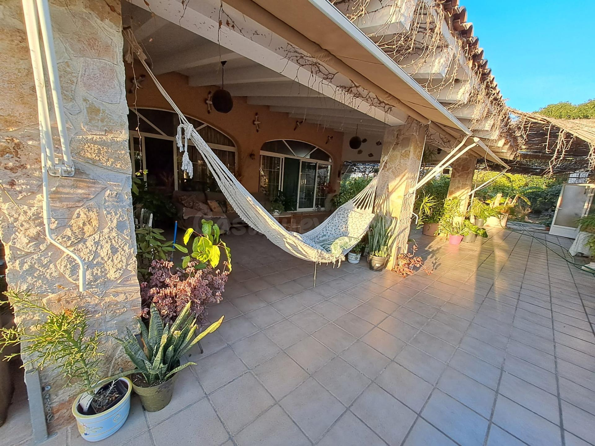 Chalet de 7 habitaciones con Piscina en la Hoya , Elche