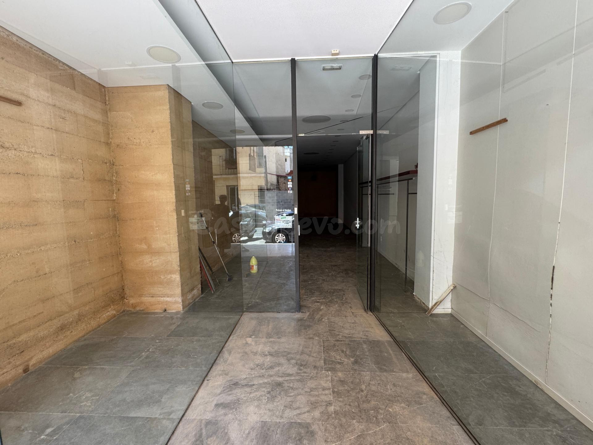 ALG330 - LOCAL COMERCIAL DE 123M2 EN LA CALLE CERVANTES DE ALGEMESÍ