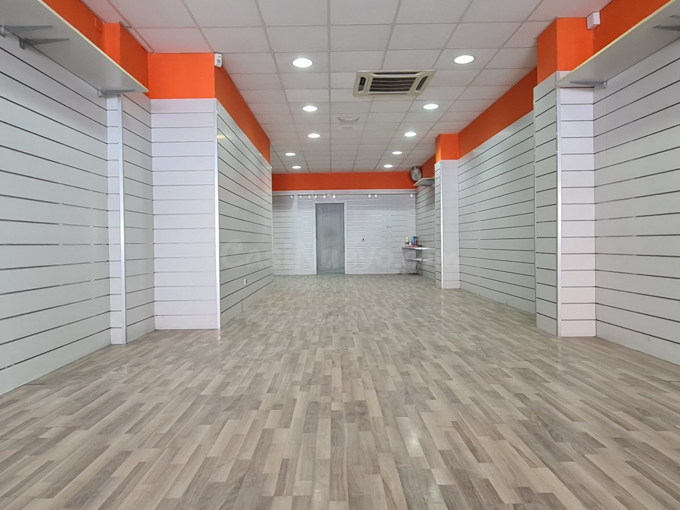 ALG792 - LOCAL COMERCIAL DE 140M2 EN LA CALLE COVADONGA DE ALGEMESÍ