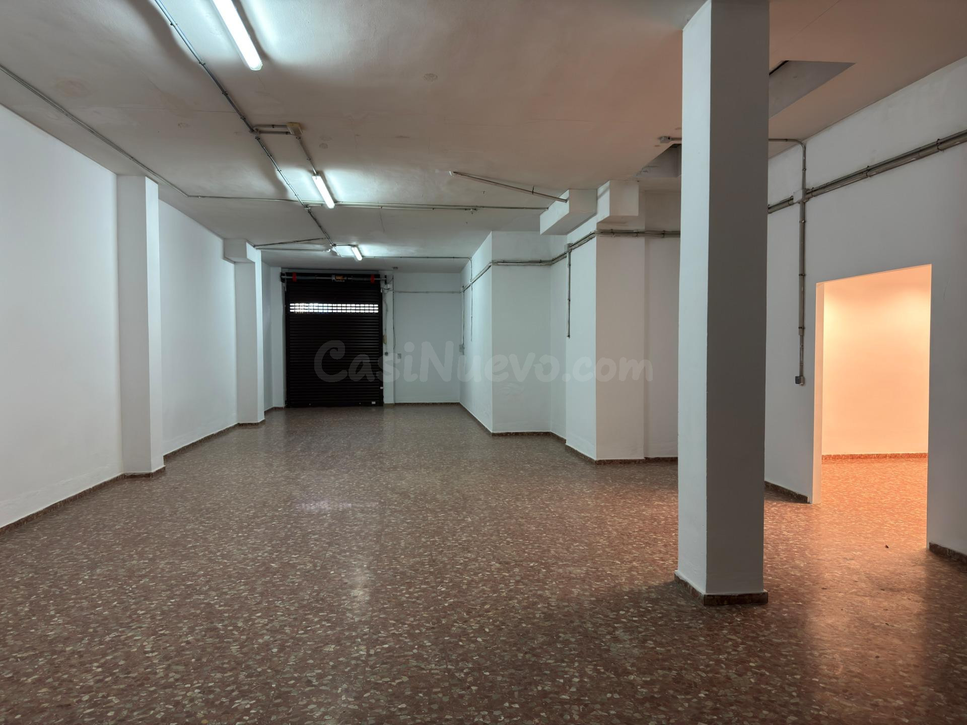 ALG505 - LOCAL COMERCIAL DE 240M2 EN LA CALLE ESCOLES PIES DE ALGEMESÍ