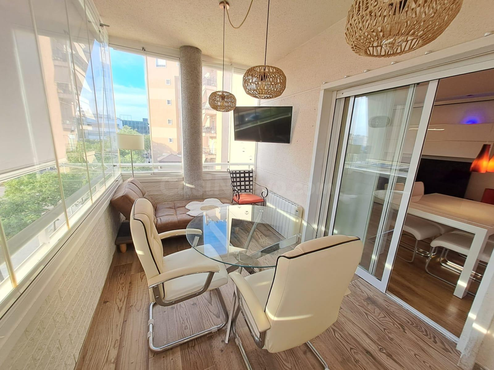 Piso de 3 habitaciones  y 2 Baños con piscina comunitaria zona campo de futbol, Elche
