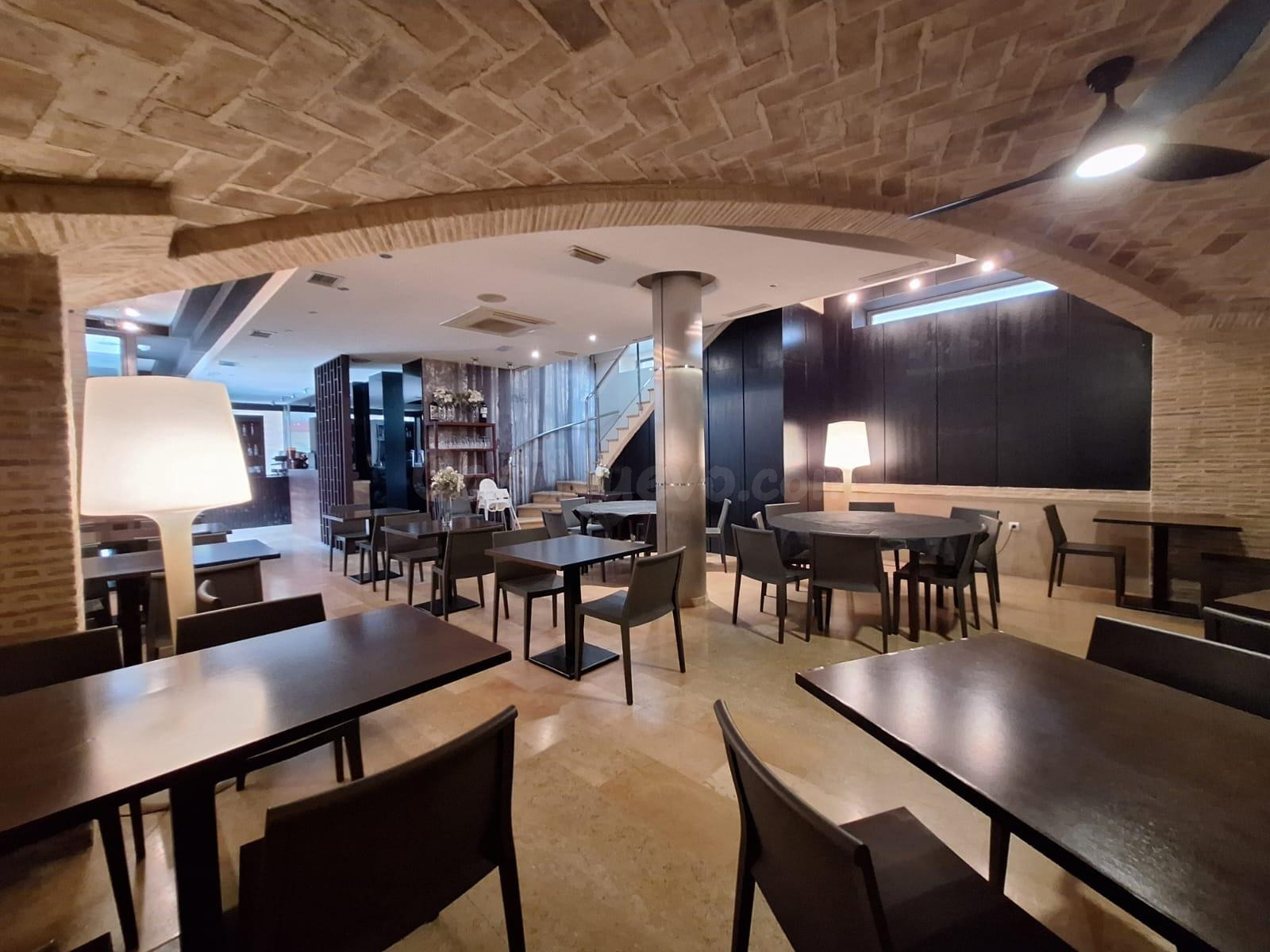 CUL815- LOCAL COMERCIAL DE 109M2 EN PLAÇA MERCAT DE ALZIRA