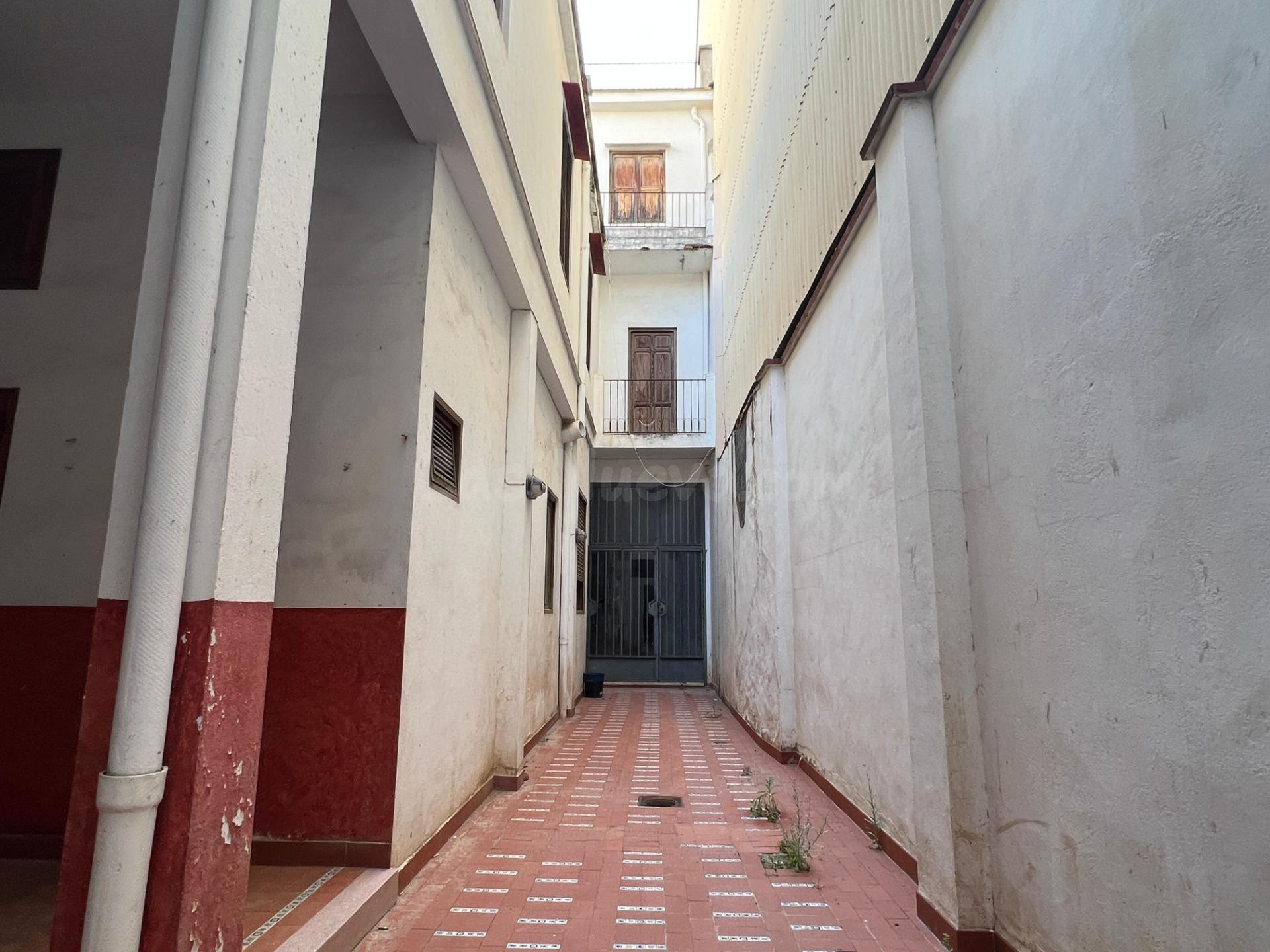 ALG237 - CASA DE 454M2 EN LA CALLE MUNTANYA DE ALGEMESÍ - ZONA CENTRO