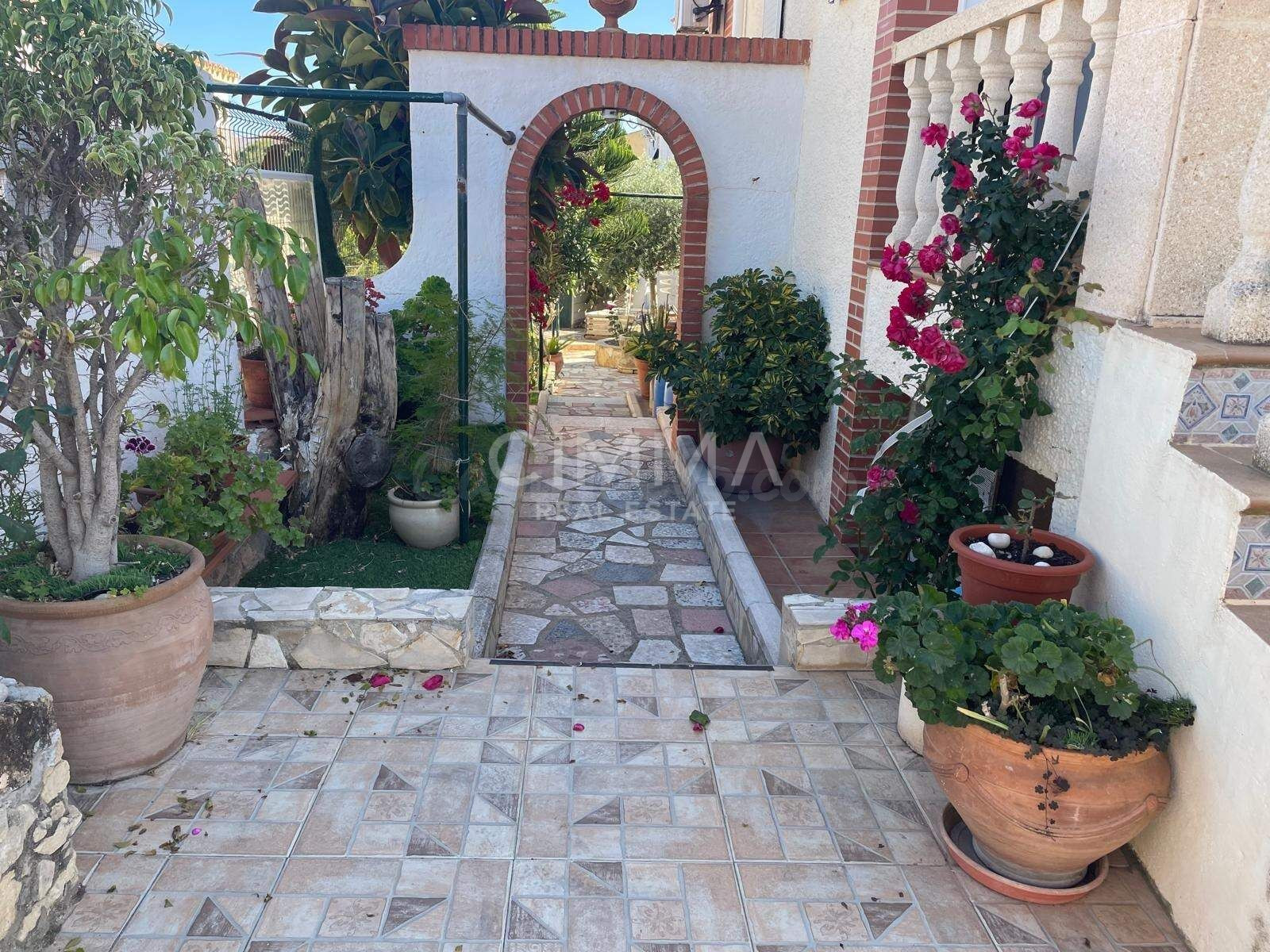 Impresionante Casa Familiar en La Nucía Barranco Hondo