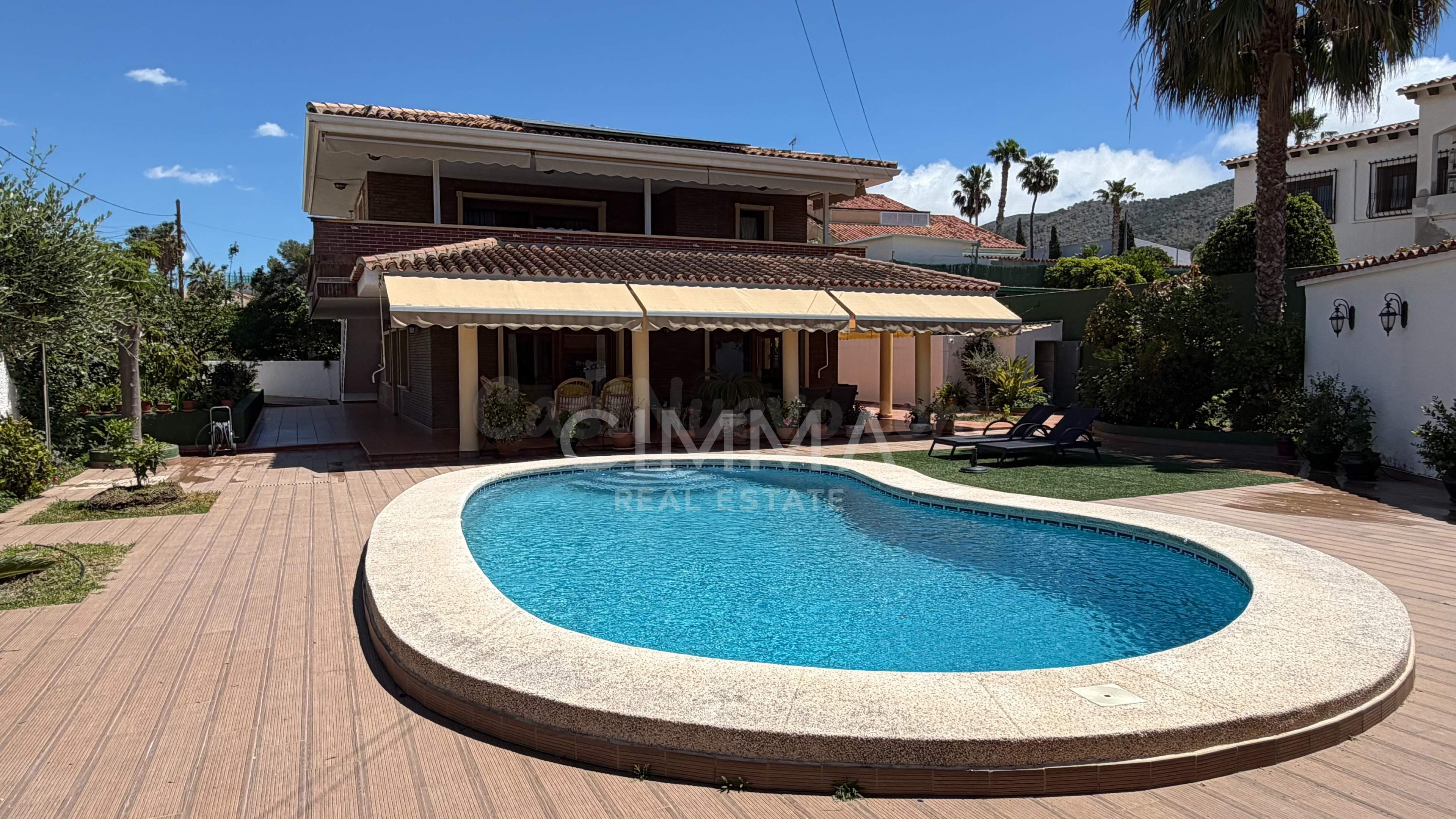 Exclusiva villa mediterránea de lujo en entorno privado