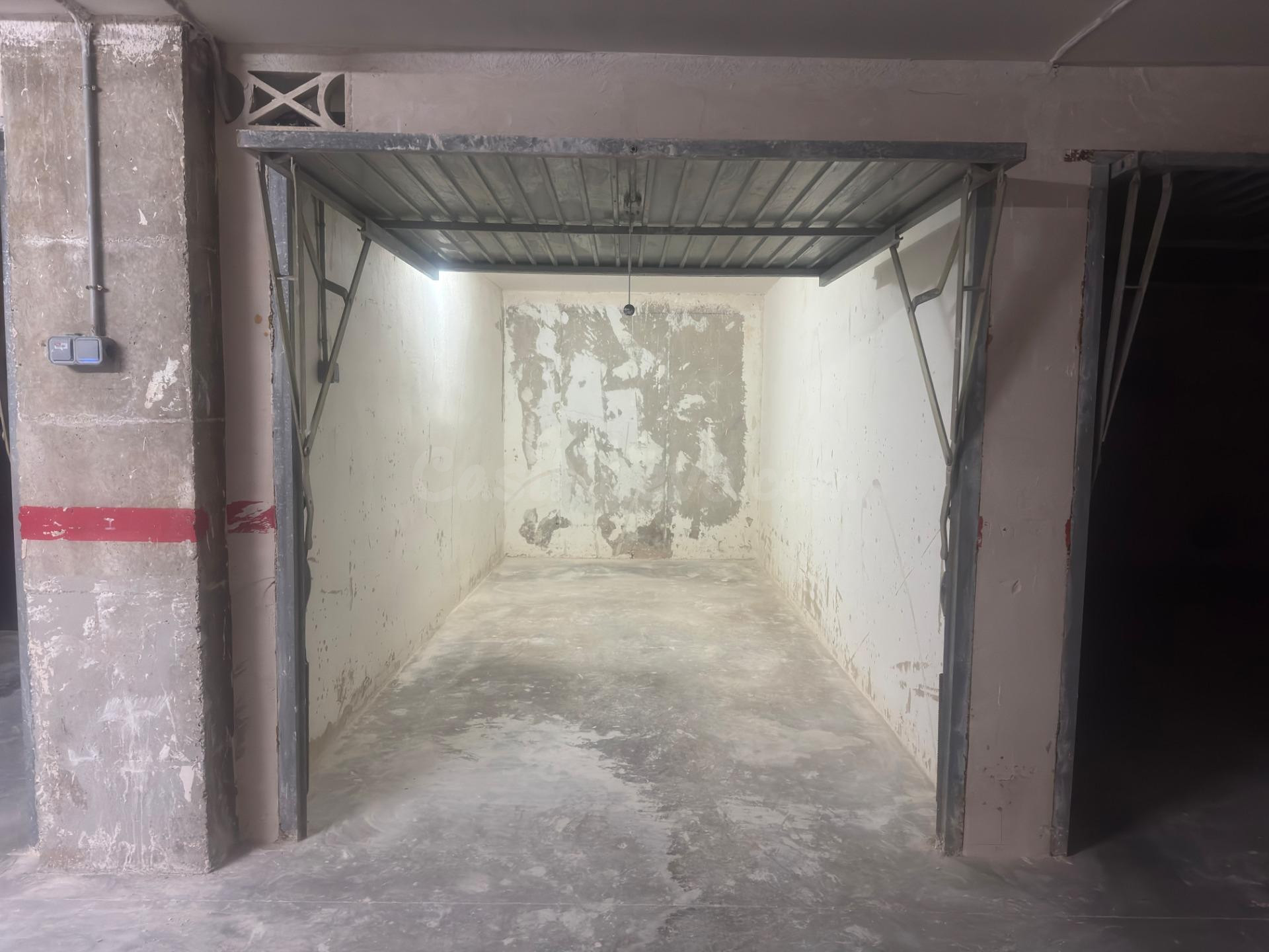 ALG121 - CABINA CERRADA EN CALLE FRANCISCO RIBALTA DE ALGEMESI