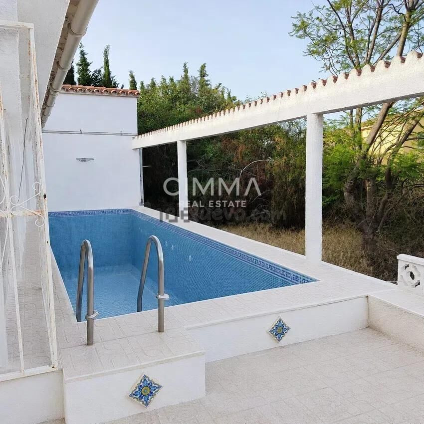 Chalet independiente en venta para reformar