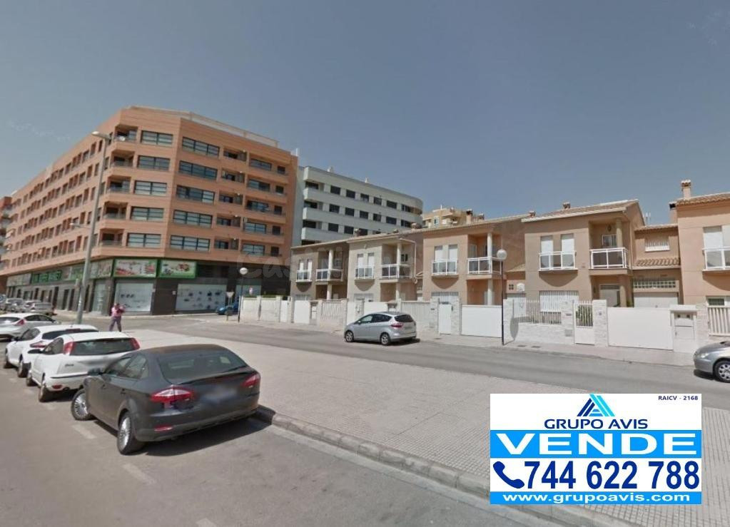 Plaza de garaje en Oliva