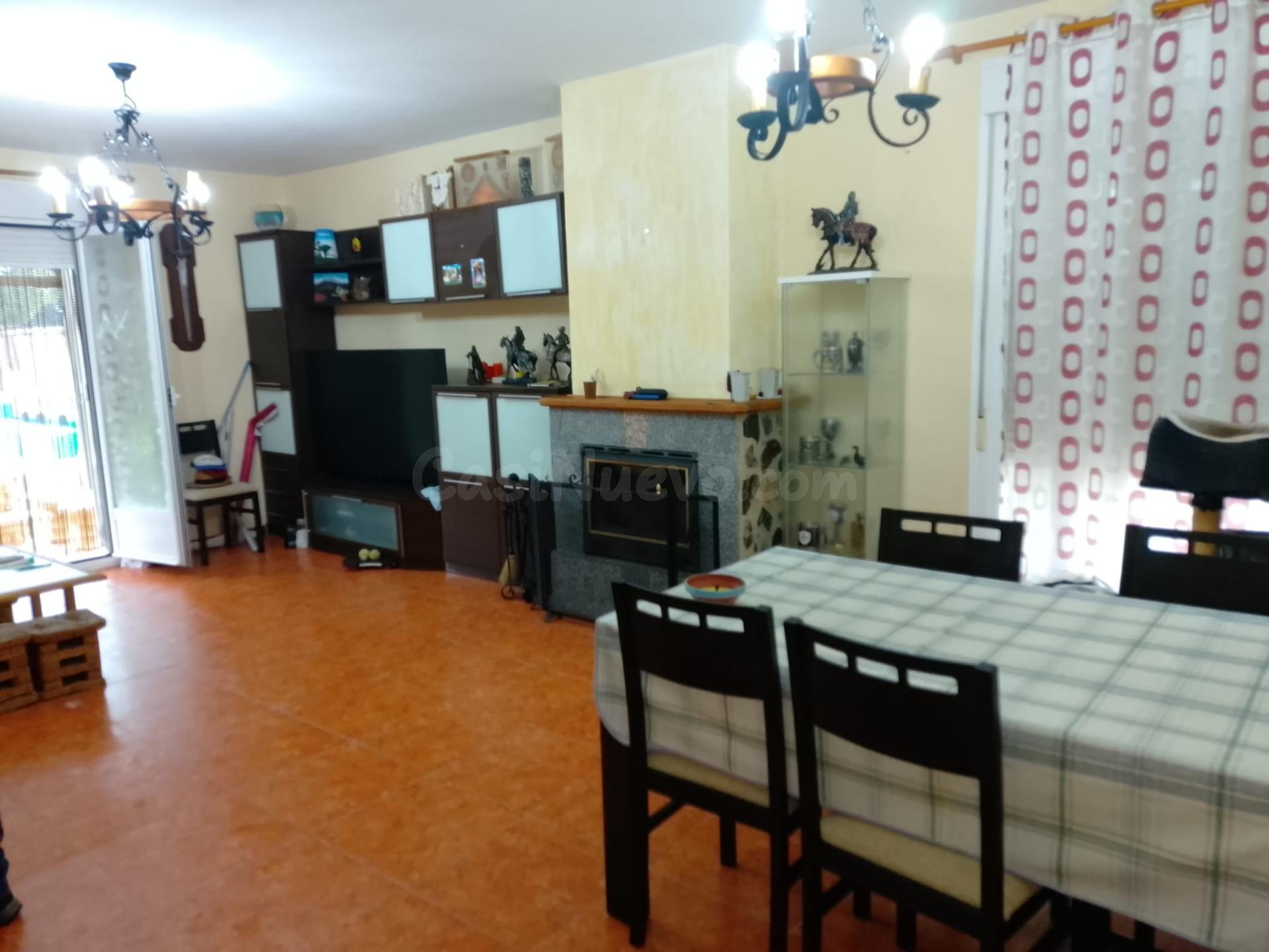 AOC VENDE CHALET INDEPENDIENTE, CON 8 habitaciones Y 6 BAÑOS
