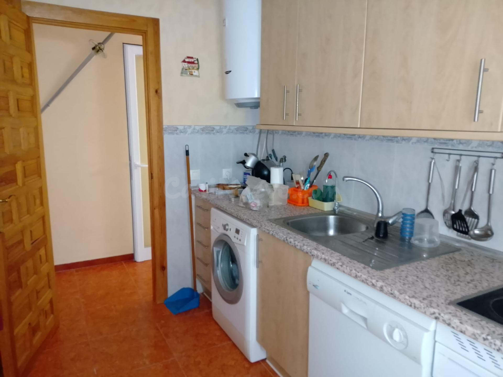 AOC VENDE CHALET INDEPENDIENTE, CON 8 habitaciones Y 6 BAÑOS - foto 3