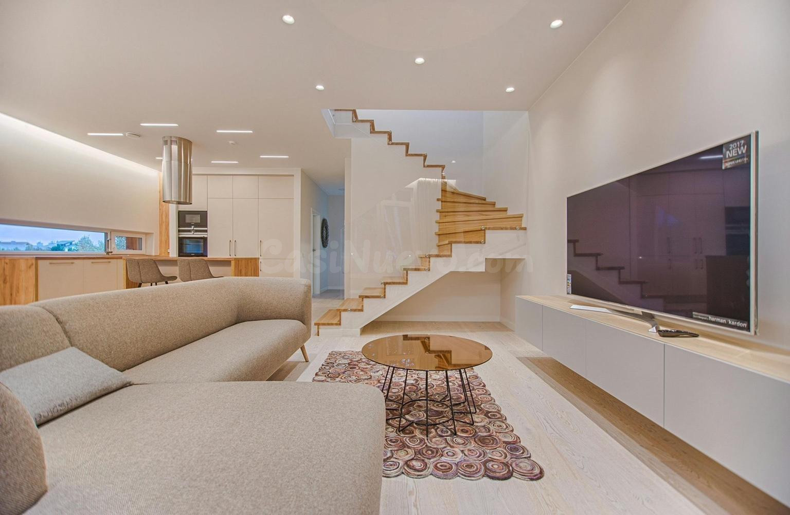 Pareado 5 habitaciones 300m² en venta - Chamartin