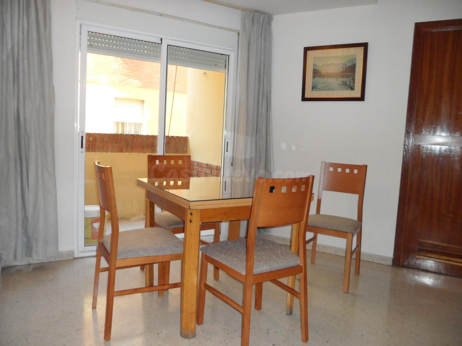 ¡¡¡ ESTUDIANTES !!! DOS habitaciones DISPONIBLES EN PISO COMPARTIDO POR ESTUDIANTES CURSO 2.026/27