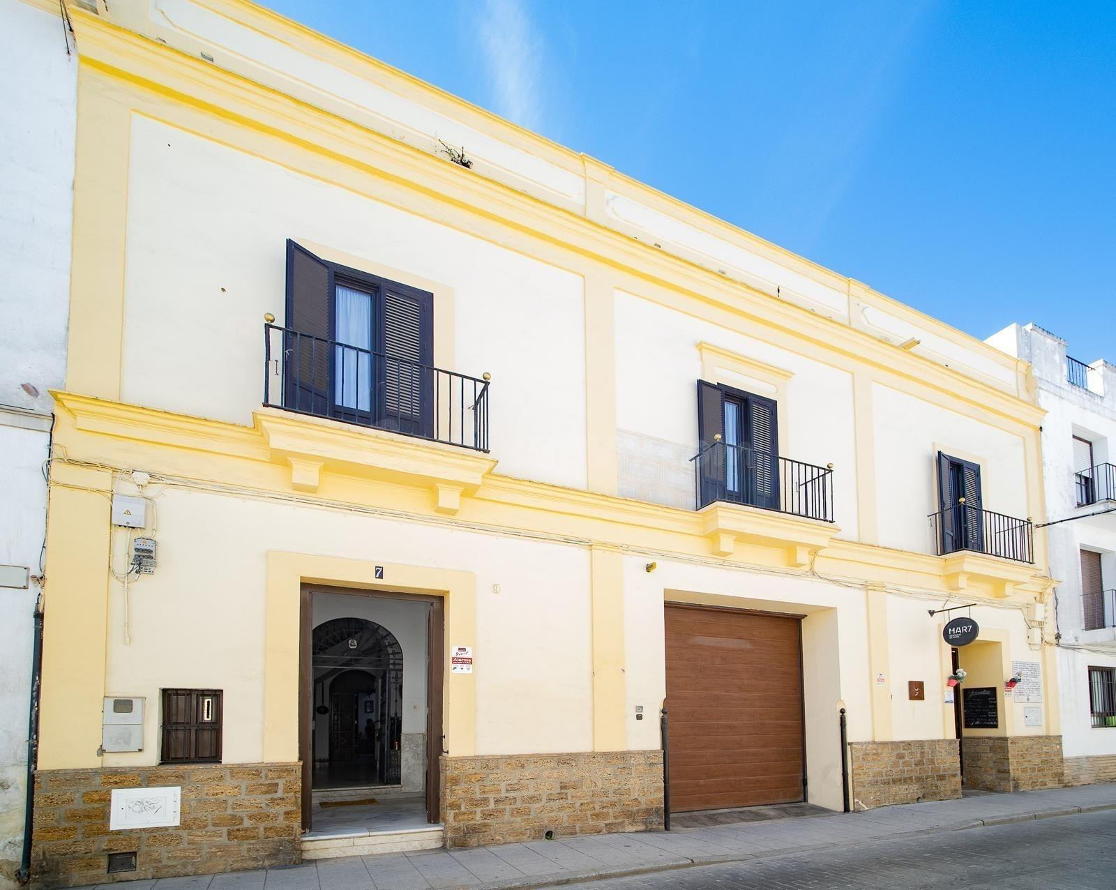 MAGNIFICA CASA EN PLENO CENTRO DE SANLUCAR