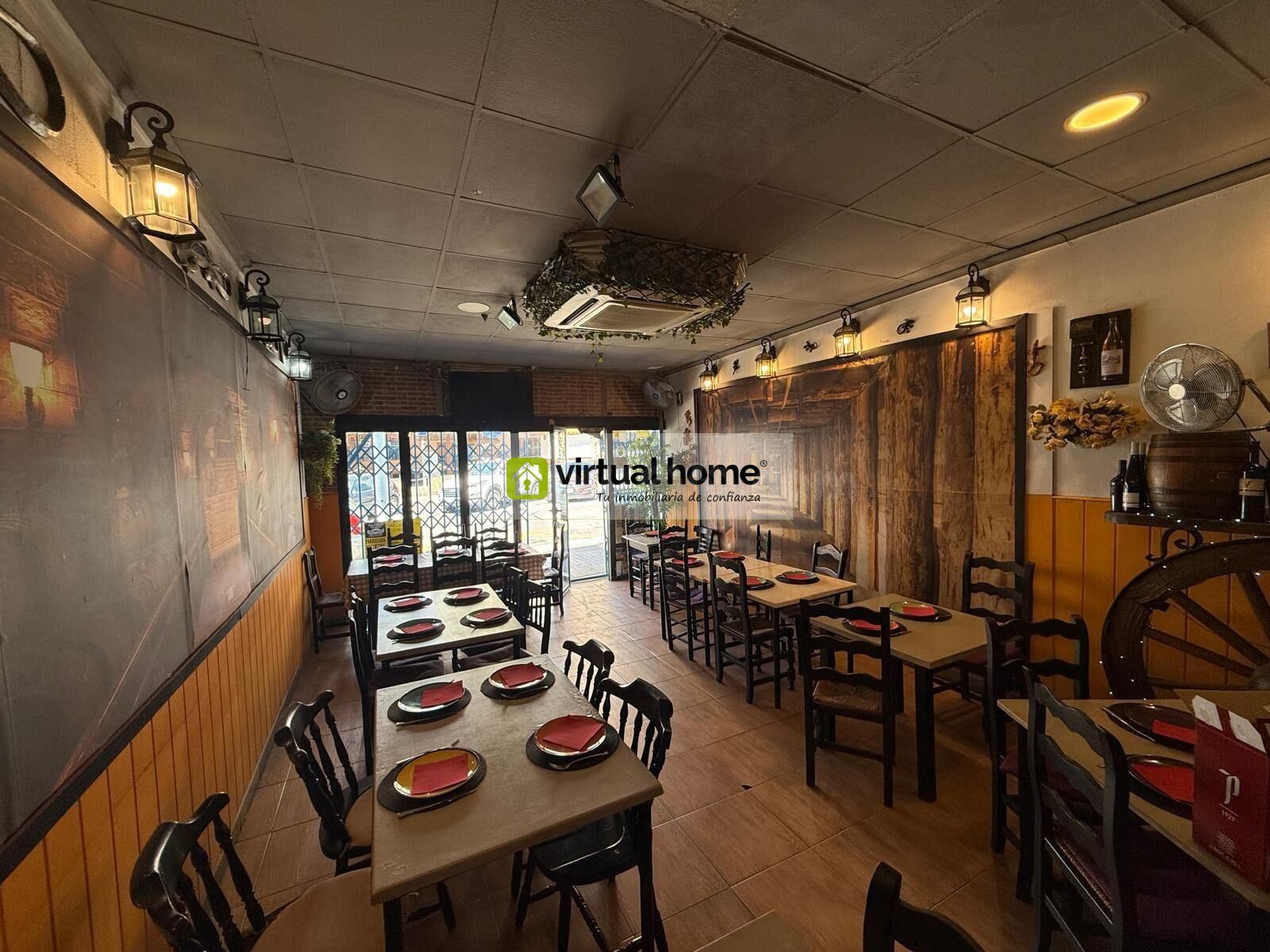 Amplio Local Comercial en Benidorm - Oportunidad Única