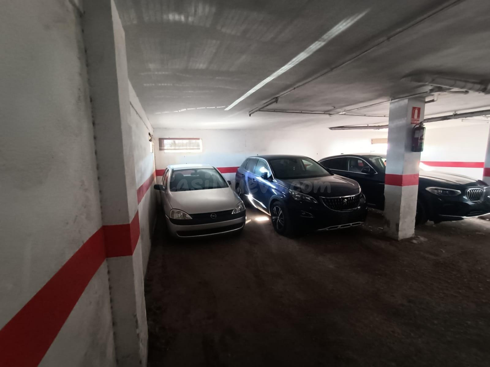 COCHERA EN VENTA EN ZONA ARCÁNGEL