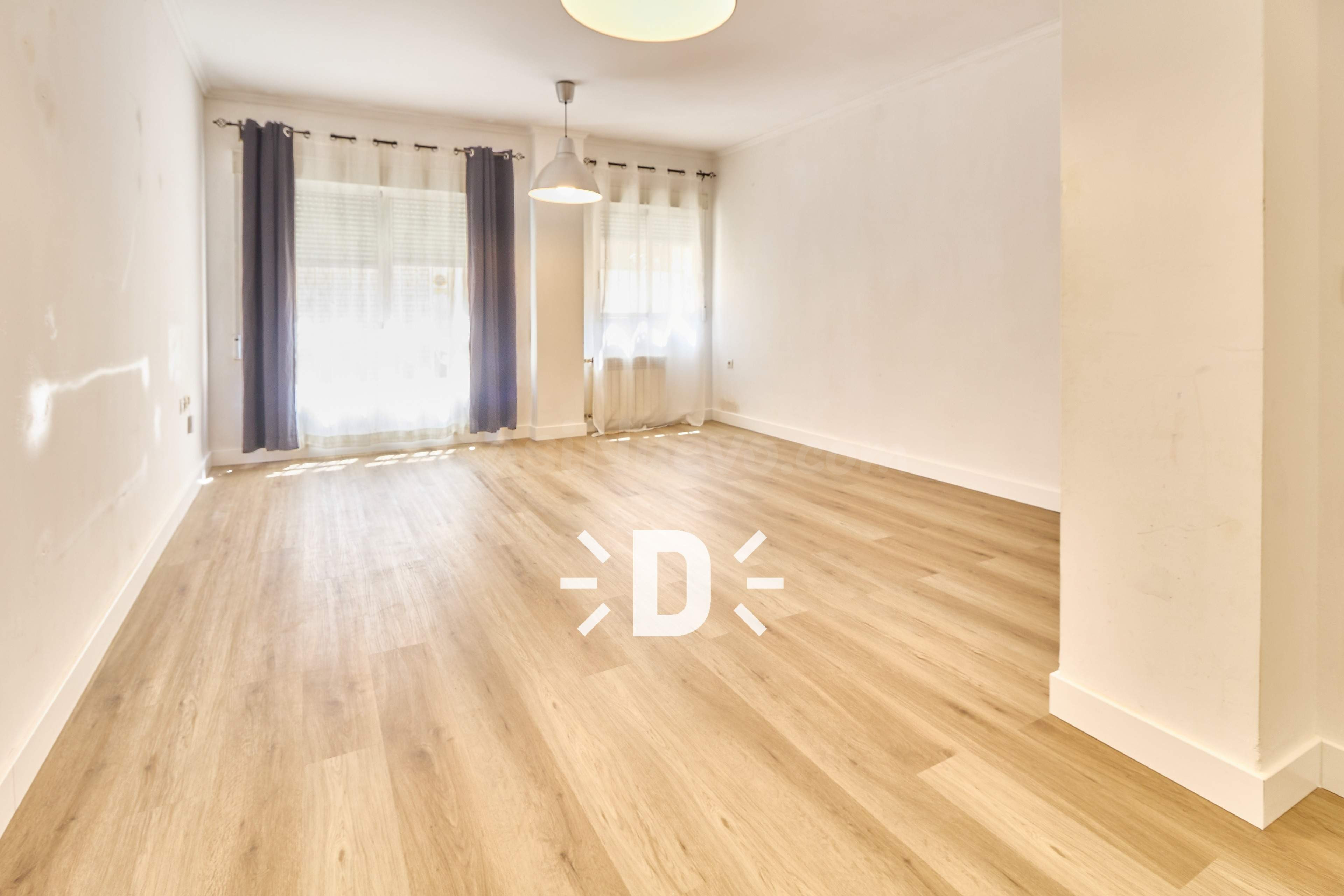SE VENDE BONITA VIVIENDA EN BENETUSSER