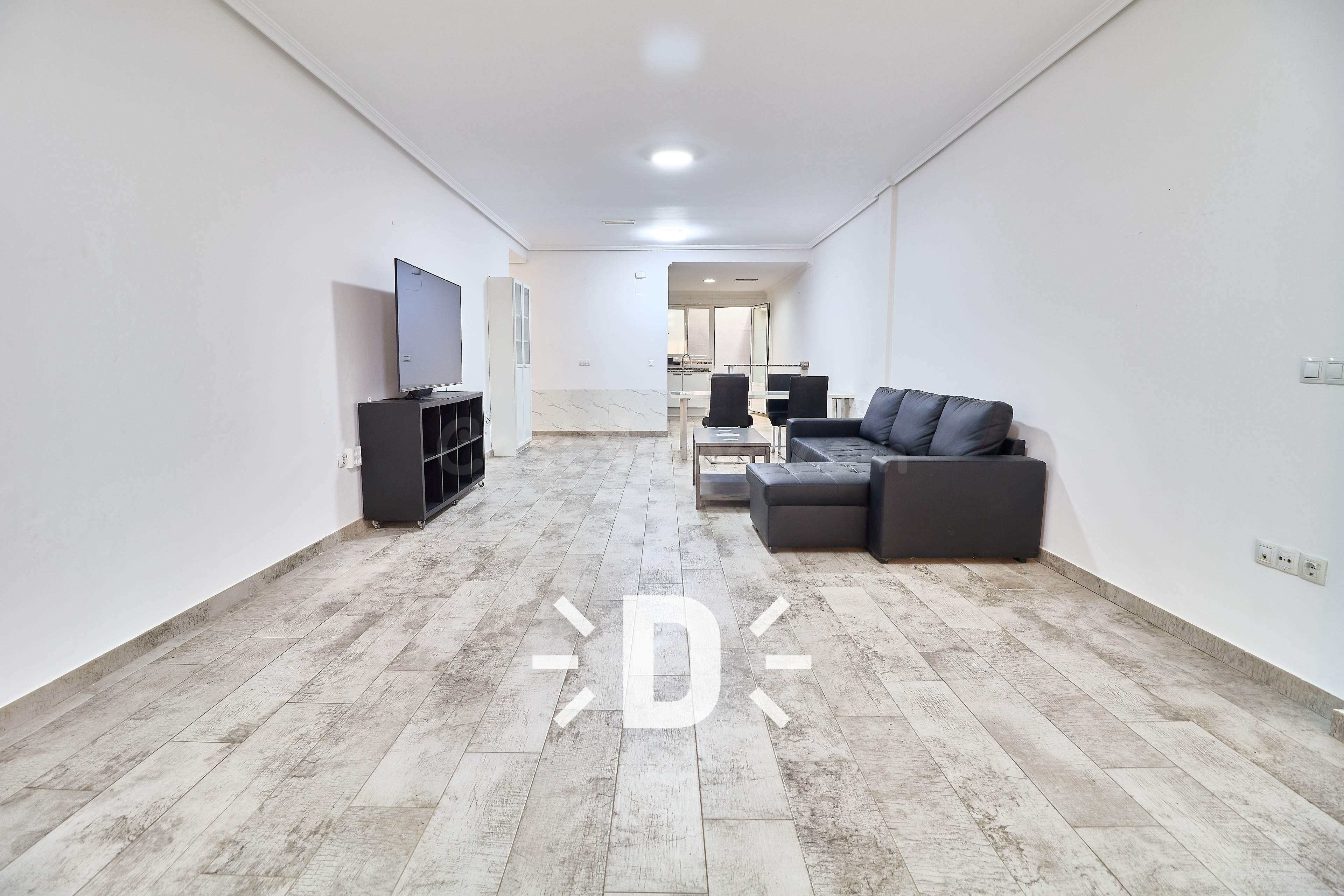 SE VENDE BAJO VIVIENDA EN BENETUSSER