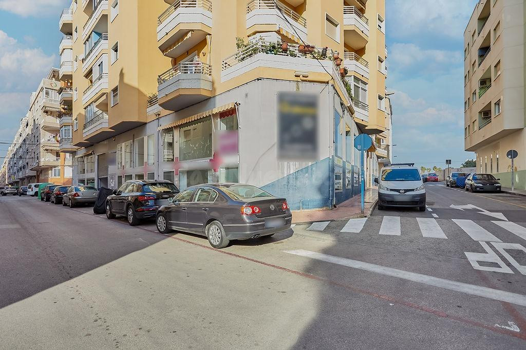 LOCALES COMERCIALES EN TORREVIEJA