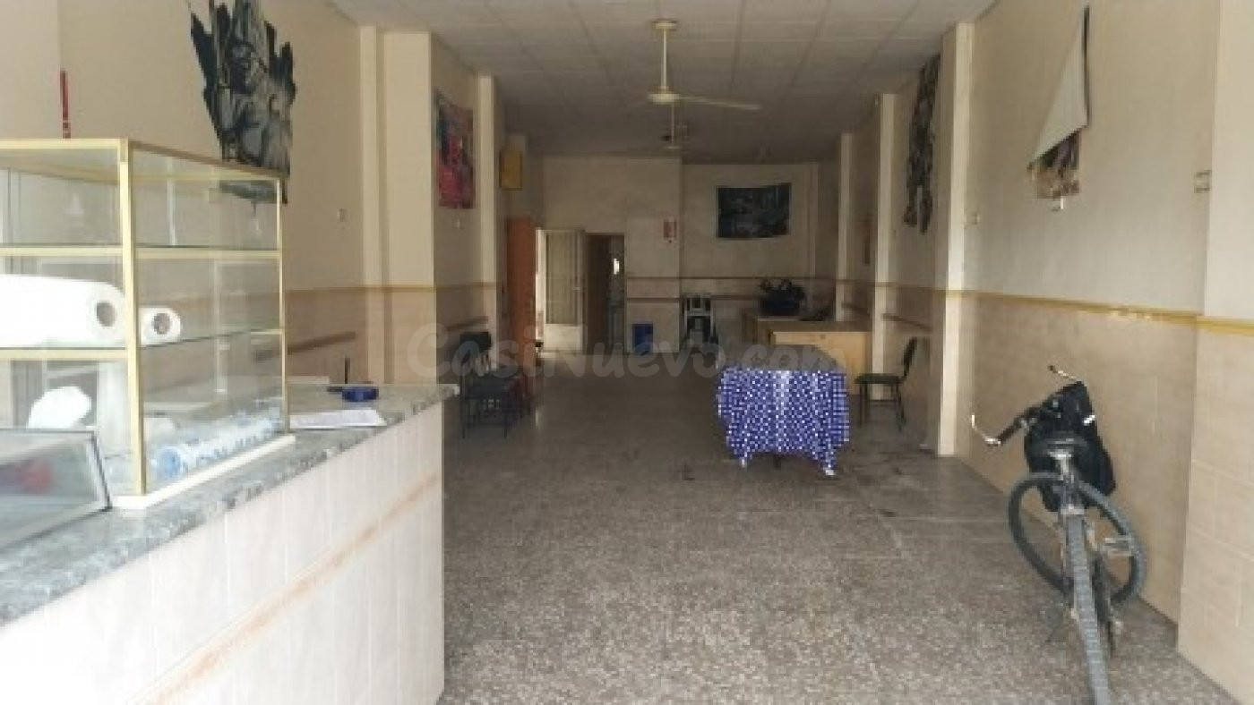 Local comercial cerca del instituto