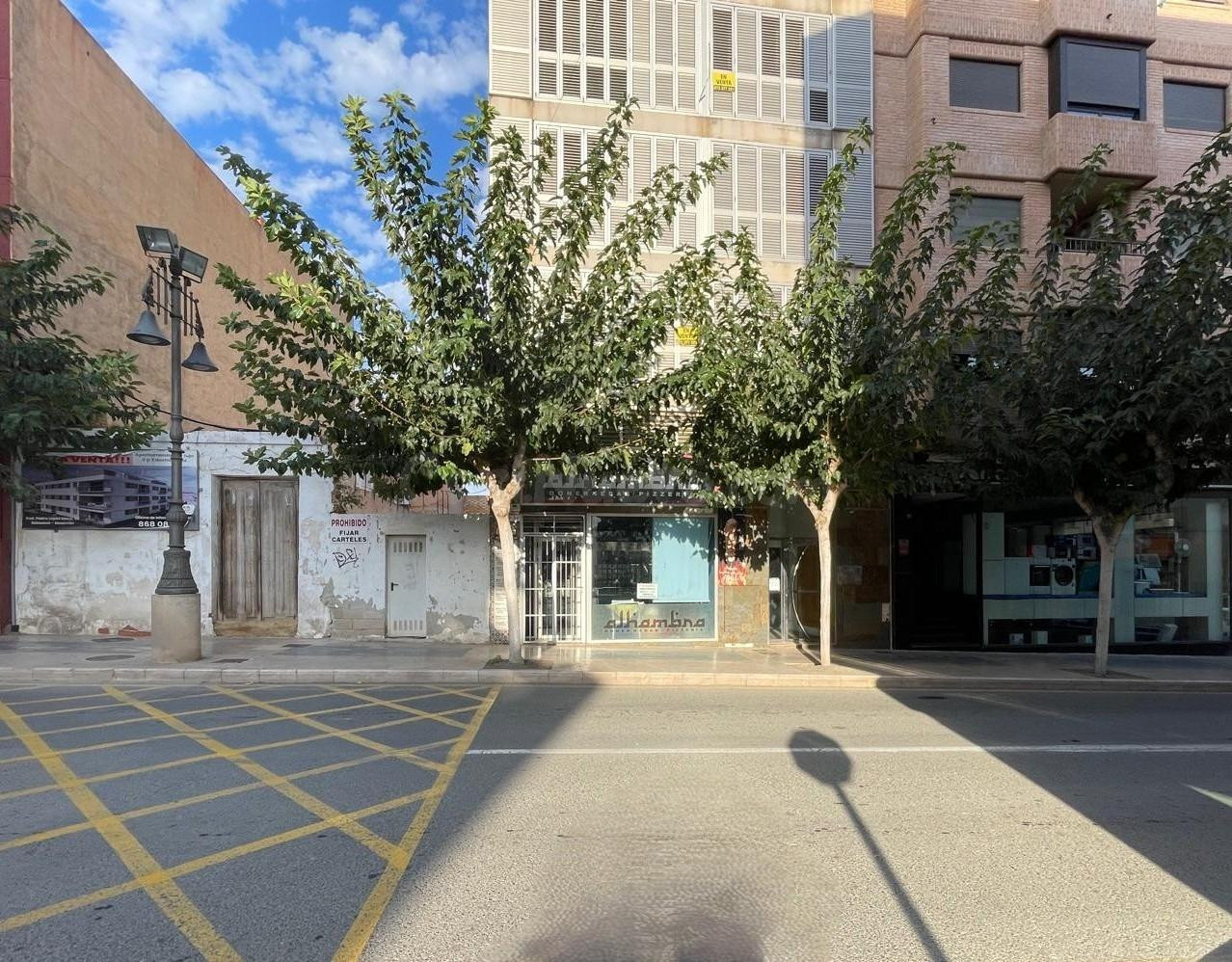 Local en venta en el centro de Mazarrón