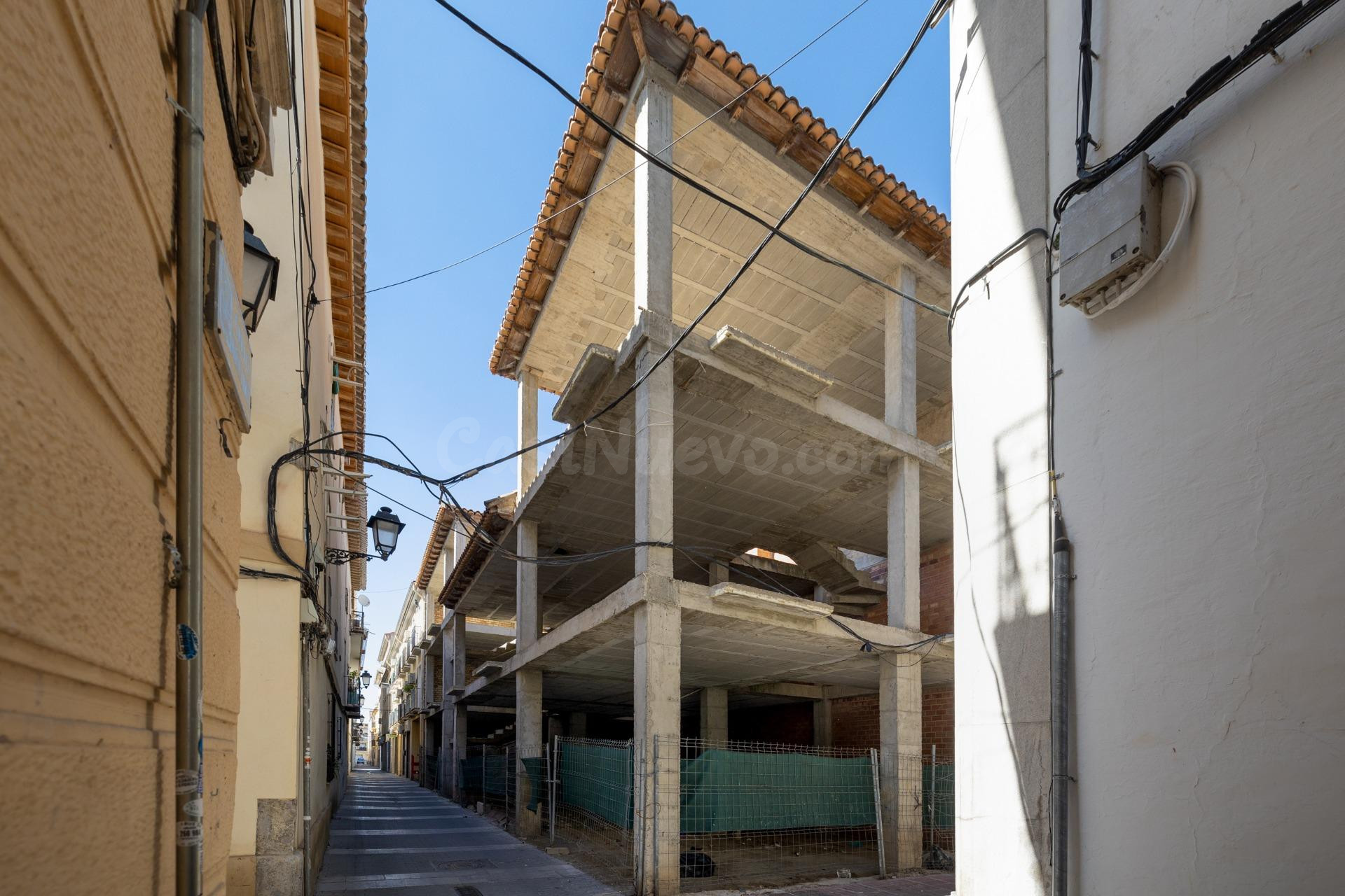 SOLAR DE 178 m2 CON ESTRUCTURA (358METROS CONSTRUIDOS) + PROYECTO EN SANTA FE