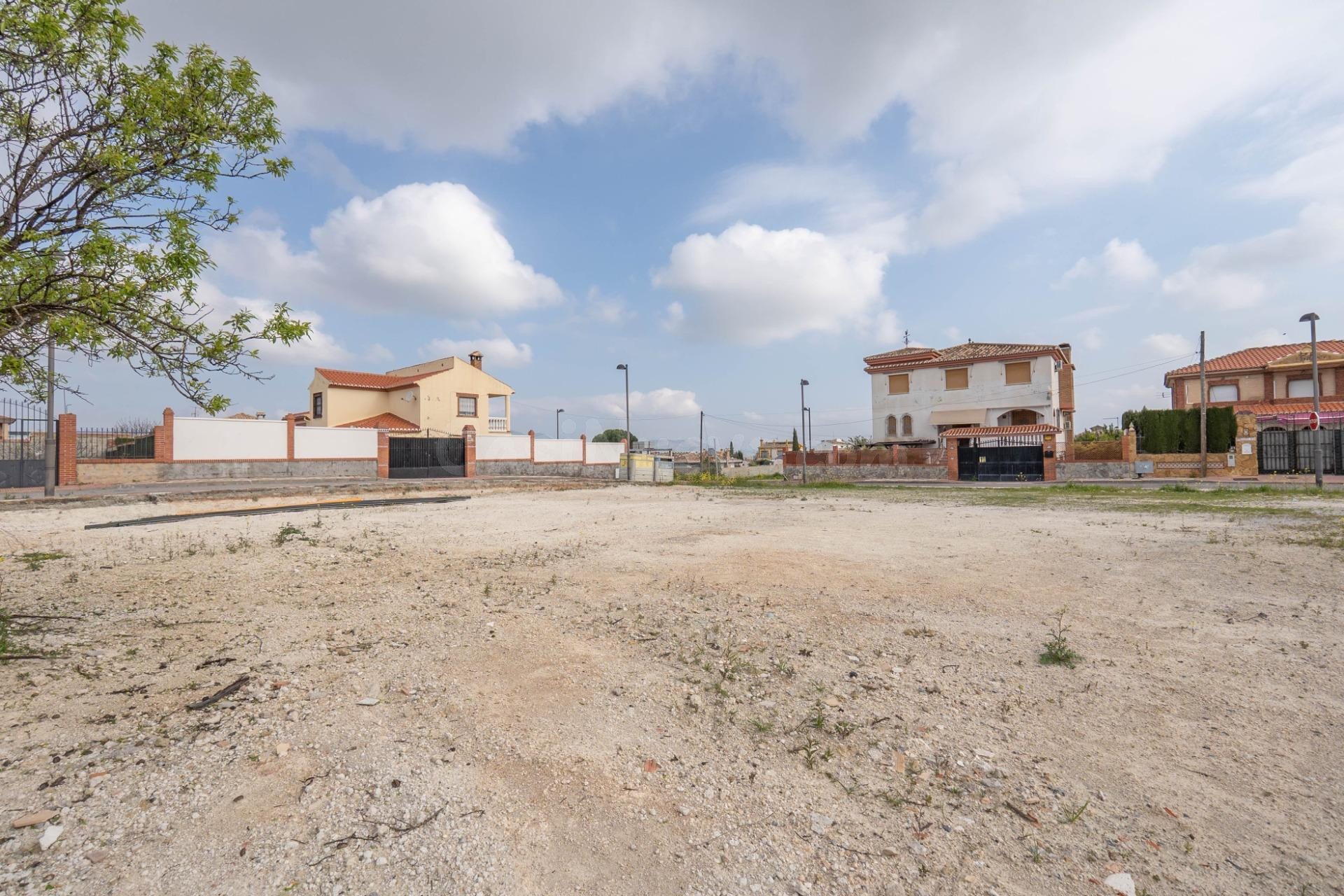 Parcela urbana de 985 m2 en Cúllar Vega (El Ventorrillo)