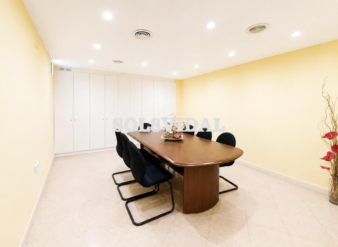 LOCAL EN ENTREPLANTA – 275 M2 EN ORIHUELA CENTRO