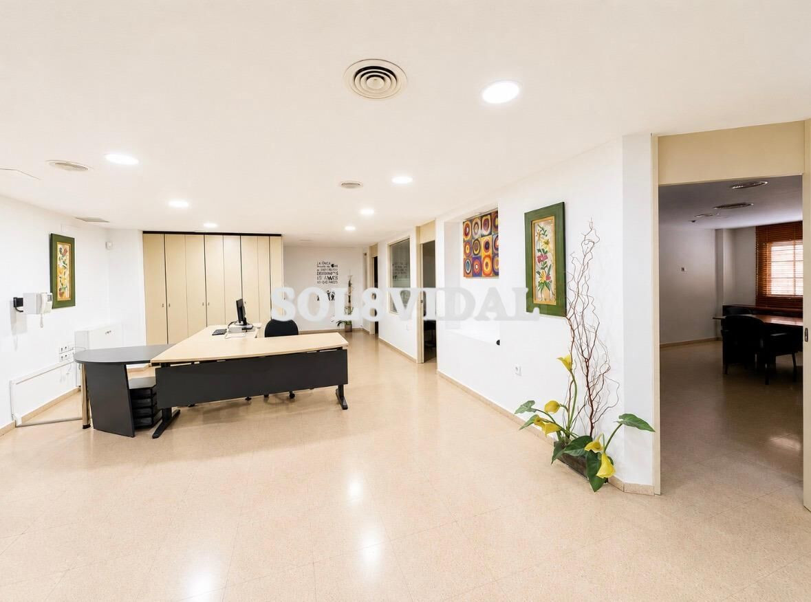 LOCAL EN ENTREPLANTA – 275 M2 EN ORIHUELA CENTRO