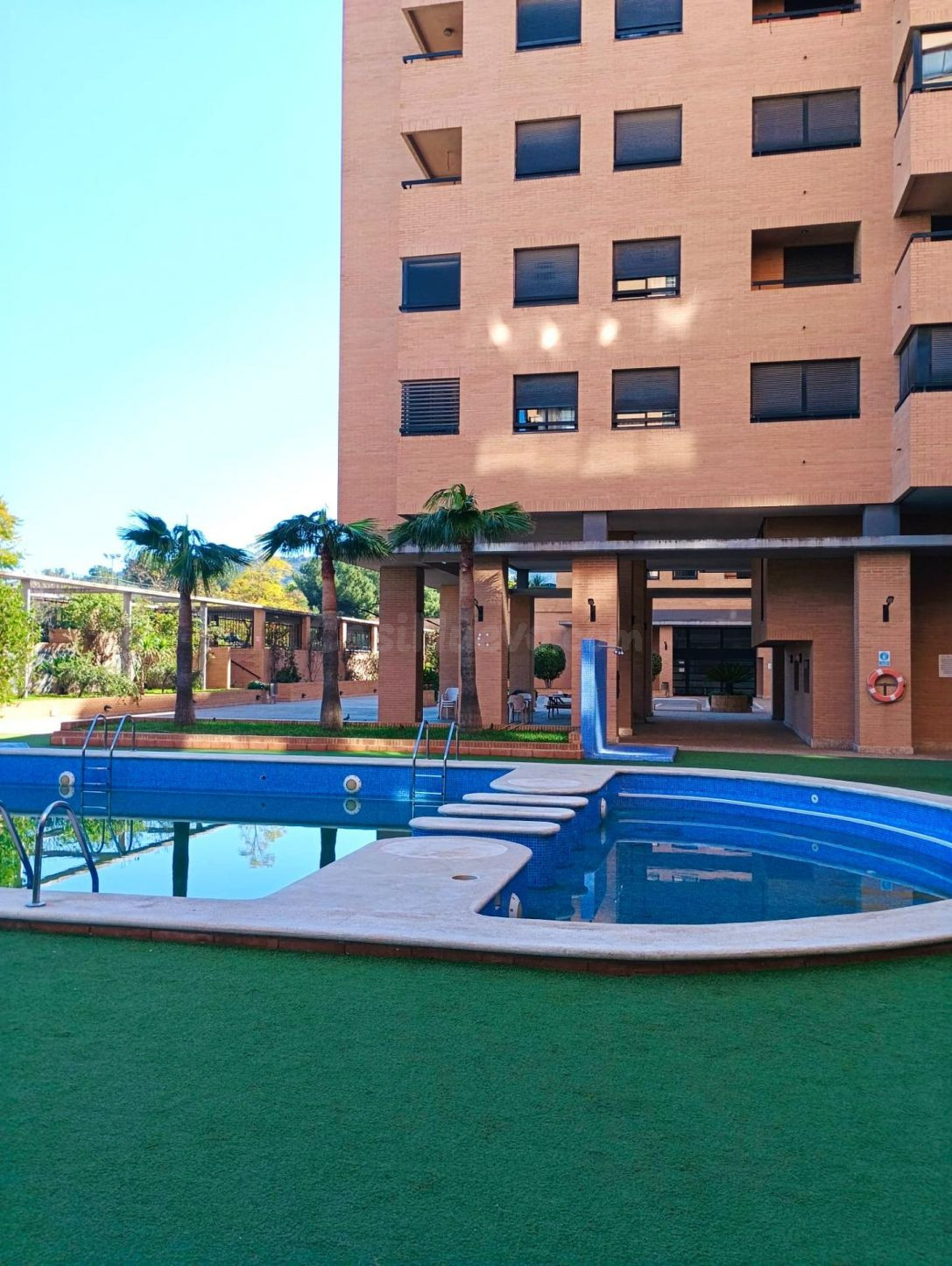 Piso con Garaje, Piscina y Gimnasio - Alicante