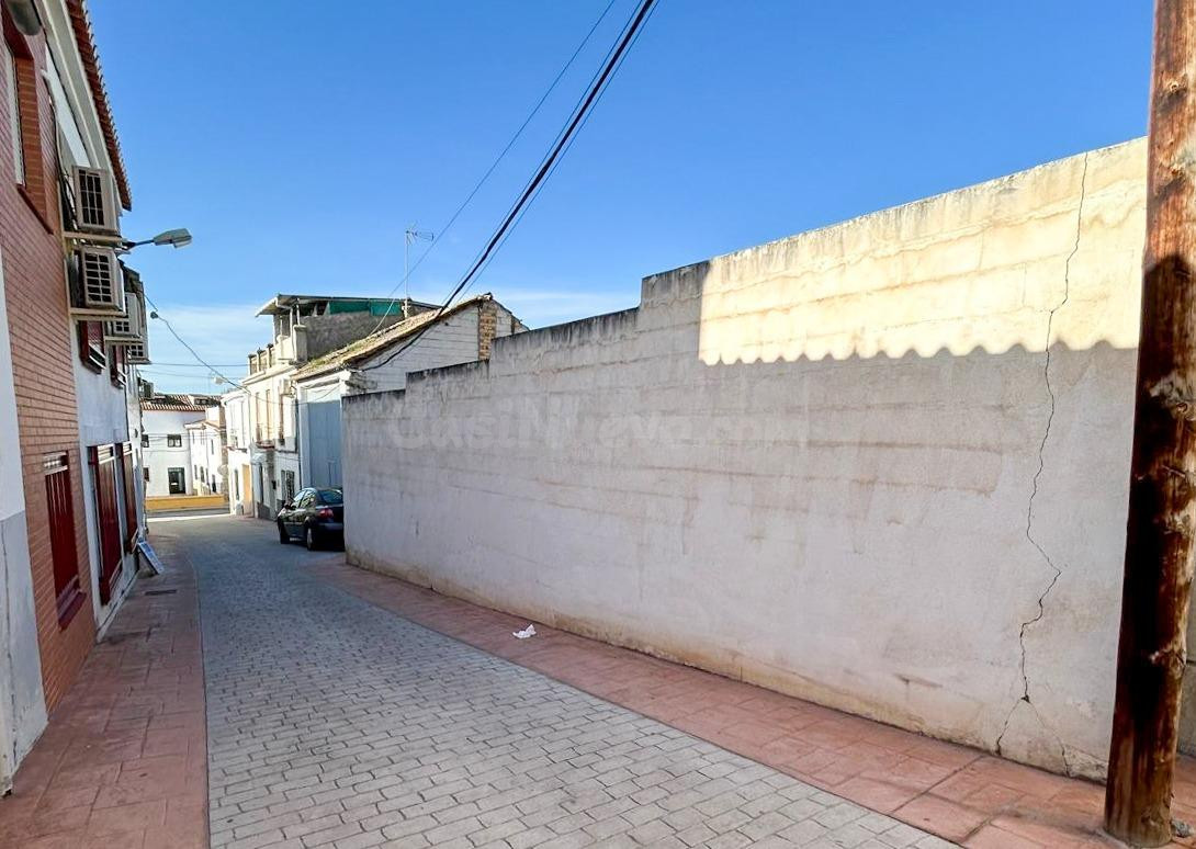 ¡Oportunidad Única en el Centro de Atarfe!