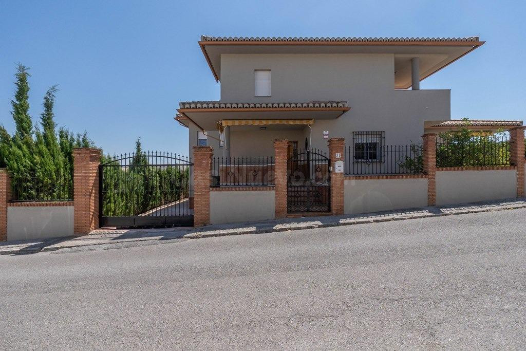 Espectacular casa en Nueva Otura