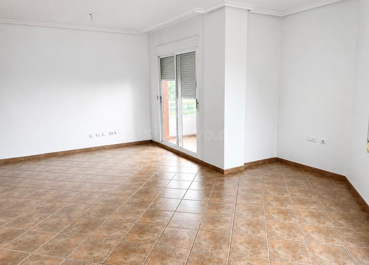 VIVIENDA DE BANCO EN ALMORADÍ POR 106.000€