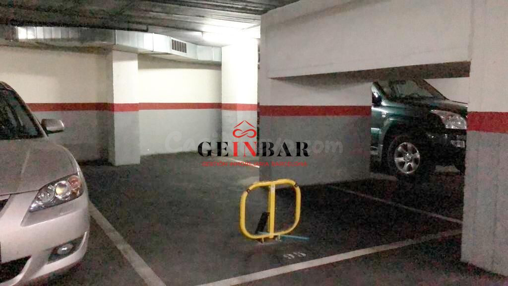 PLAZA DE PARKING GRANDE