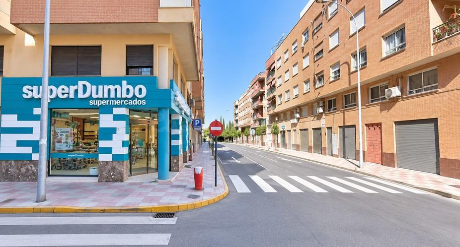 PISAZO DE 4 DORMITORIOS EN ORIHUELA, ZONA OCARASA, FRENTE SUPERDUMBO.