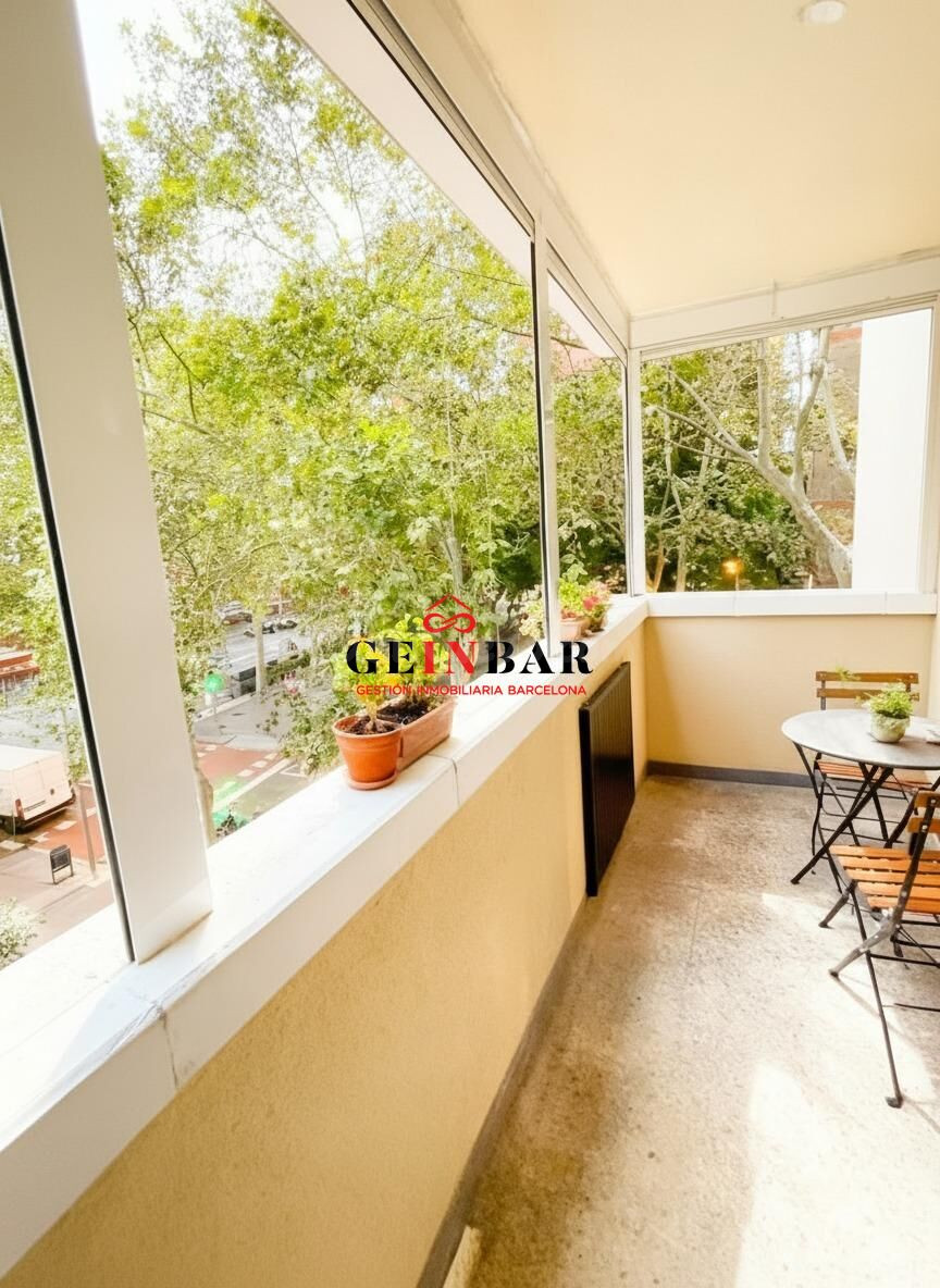 VIVIENDA DE 4 habitaciones CON BALCON JUNTO METRO LA PAU