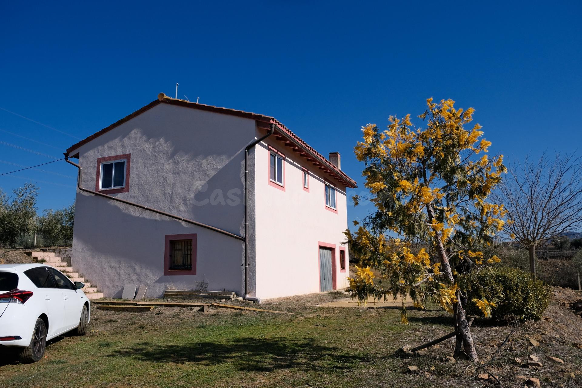Bonita casa con terreno