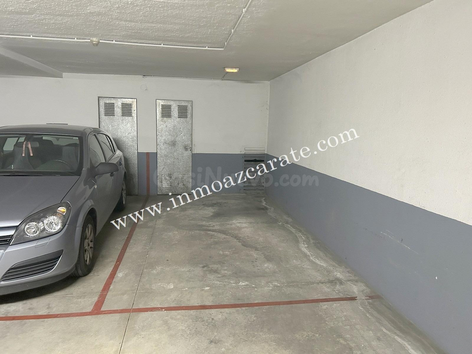 Plaza de garaje con trastero en Estella