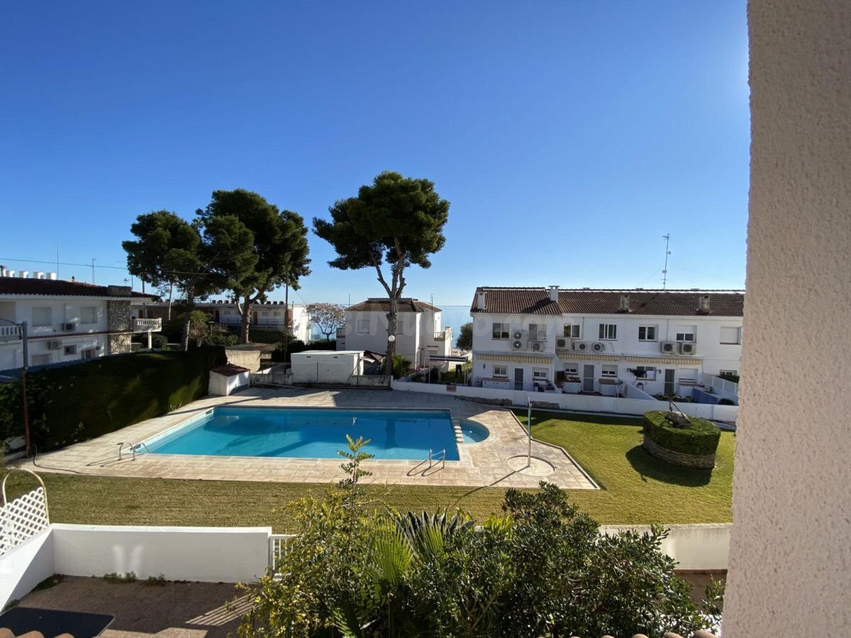 Casa adosada de 4 habitaciones a 50m de la Playa