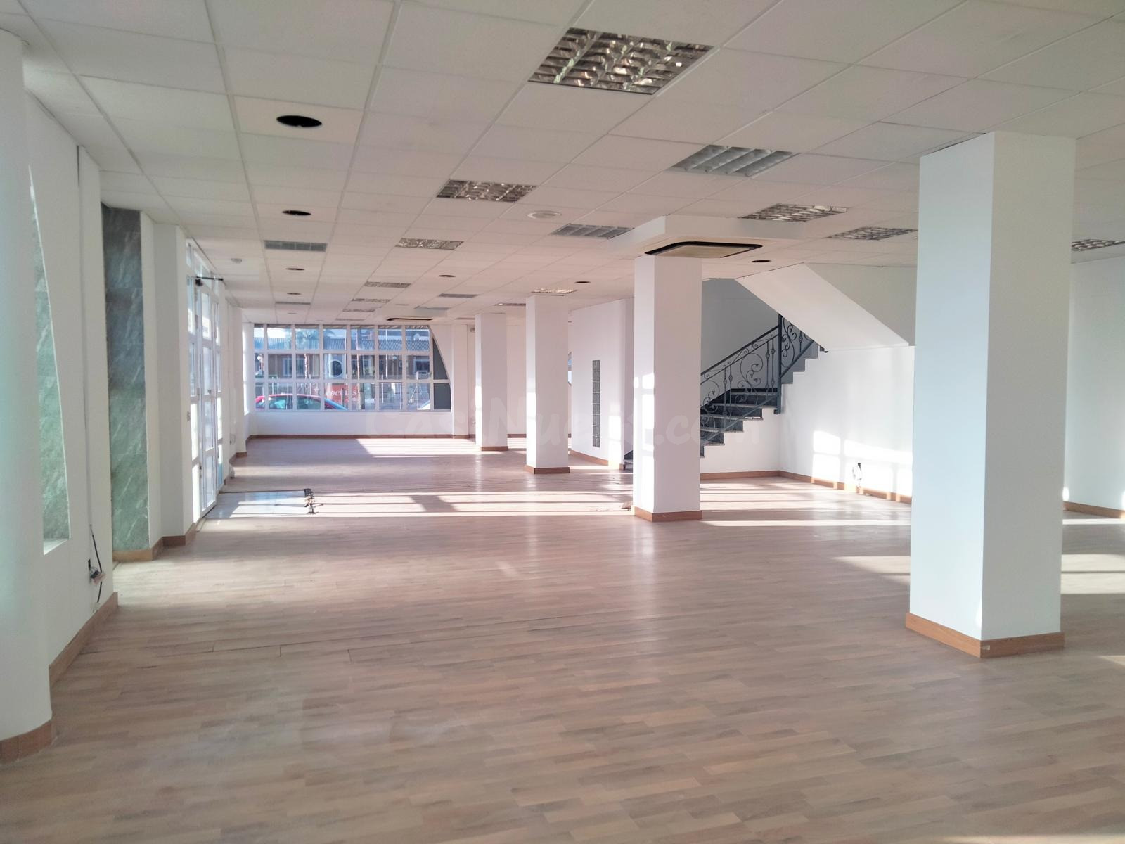 Espectacular local comercial de 420 m2 en una ubicación estratégica de Atarfe