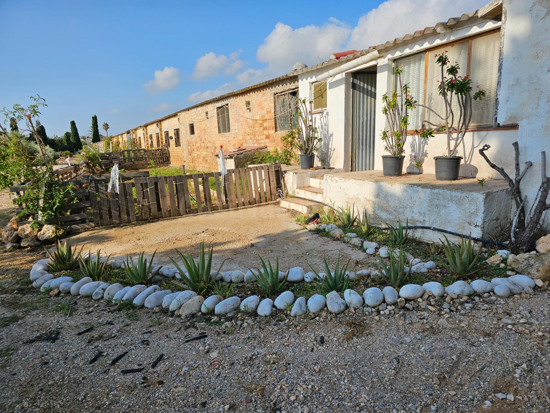 FINCA URBANIZABLE A 2 KM DE LA RAPITA