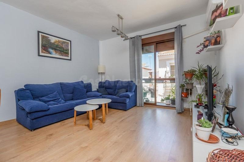 Piso con garaje en venta en Ogijares