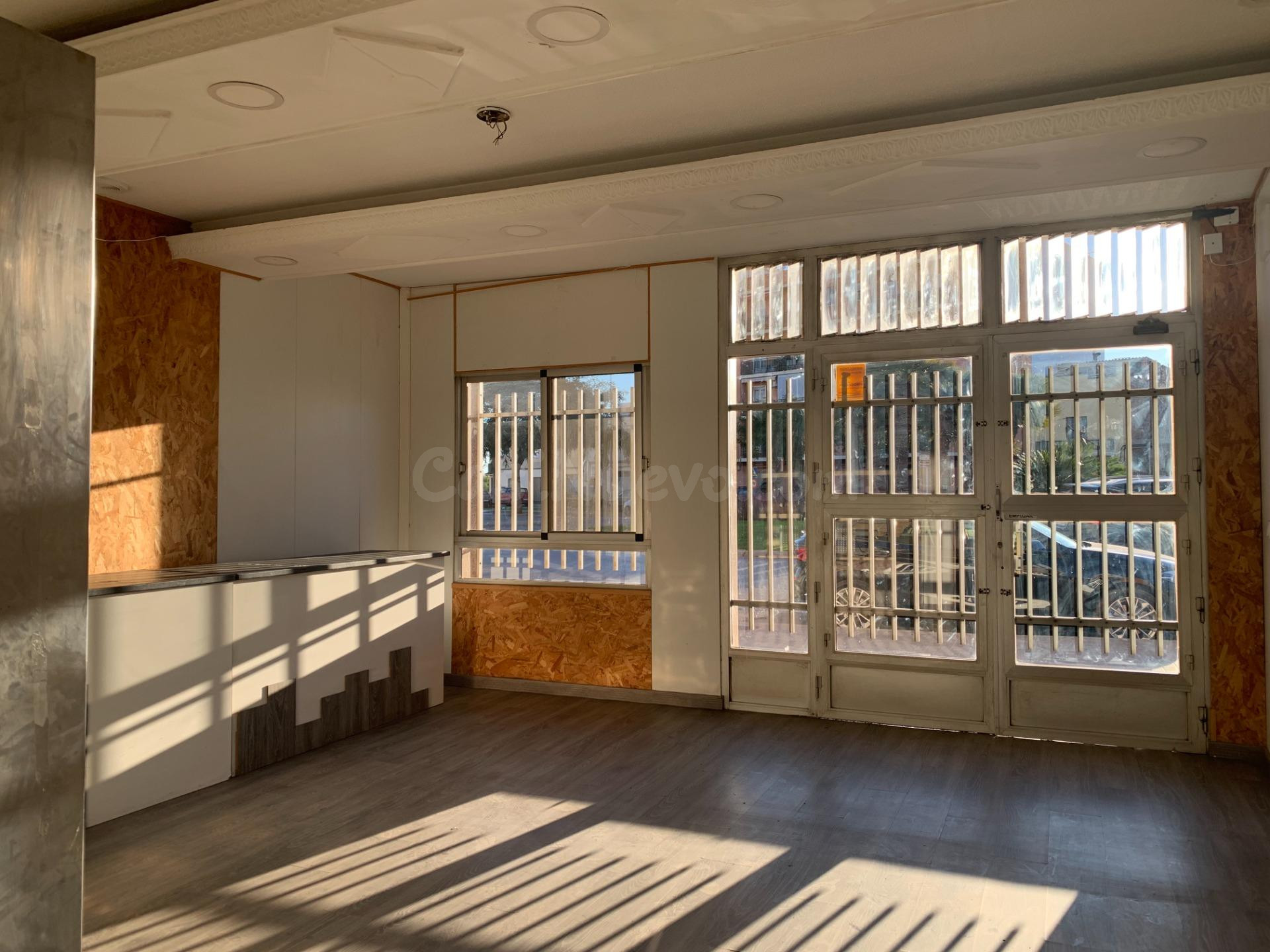 LOCAL COMERCIAL EN ALQUILER
