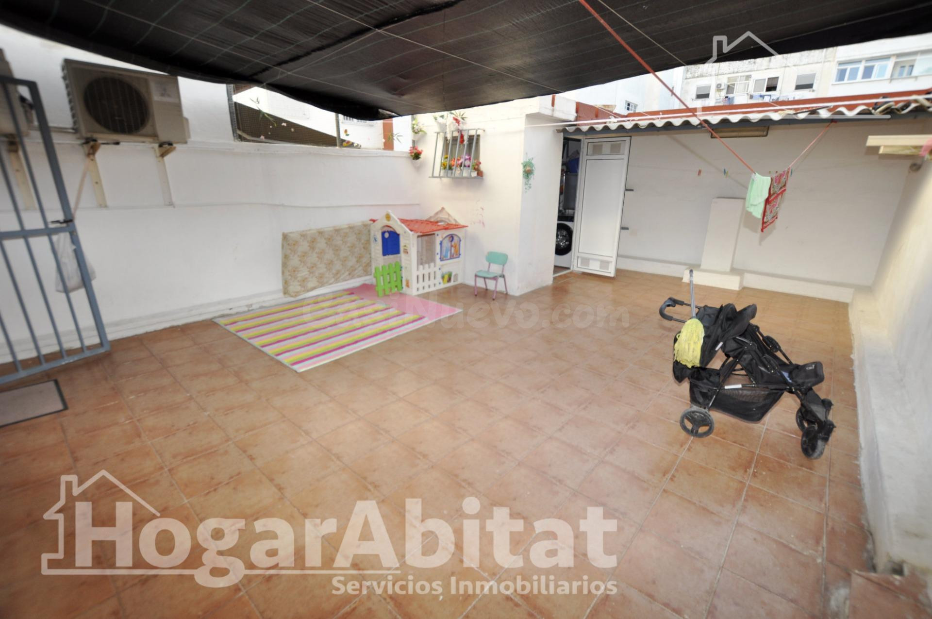 REFORMADO CON DOS TERRAZAS Y DOS BALCONES