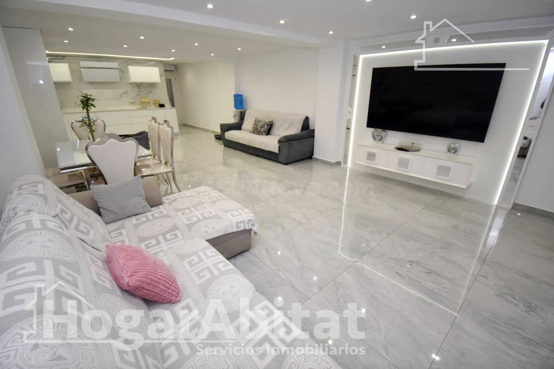 AMPLIA CASA REFORMADA Y LUMINOSA CON TERRAZA
