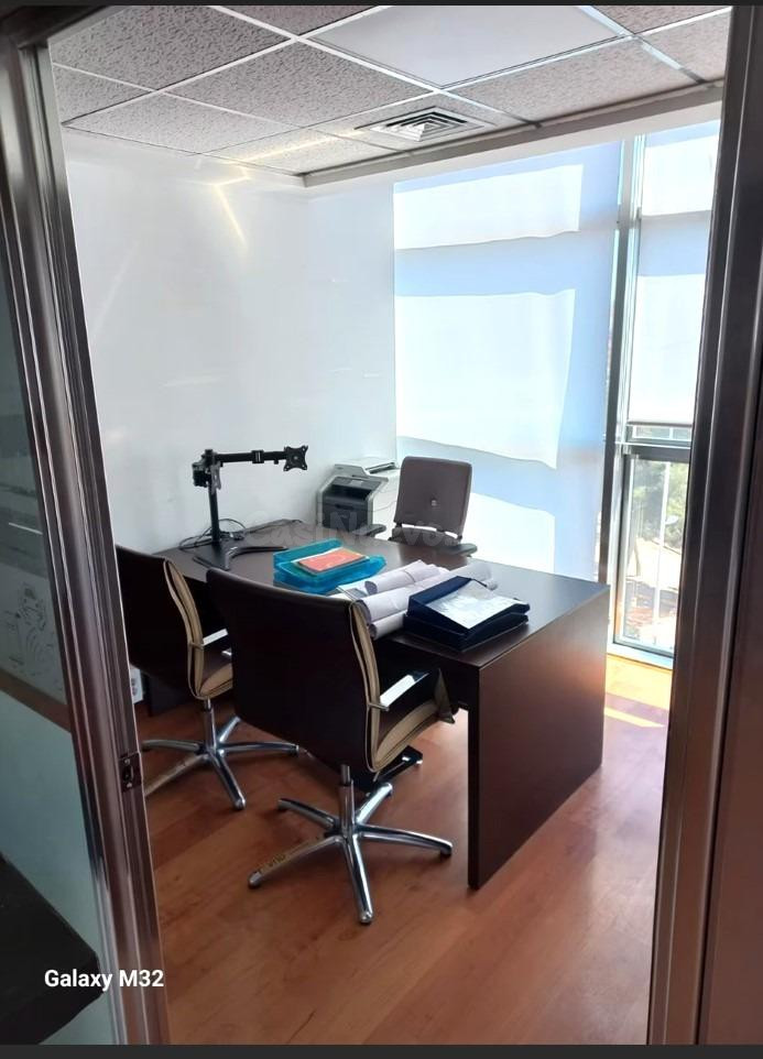 Oficina de 95 m2 en alquiler o venta, en Molina de Segura