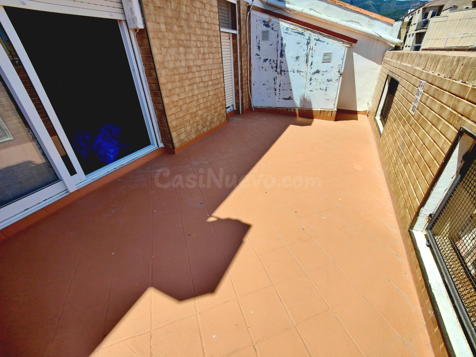 Ático Espacioso con Terraza y Vistas al Mar en La Ràpita - 168.500€
