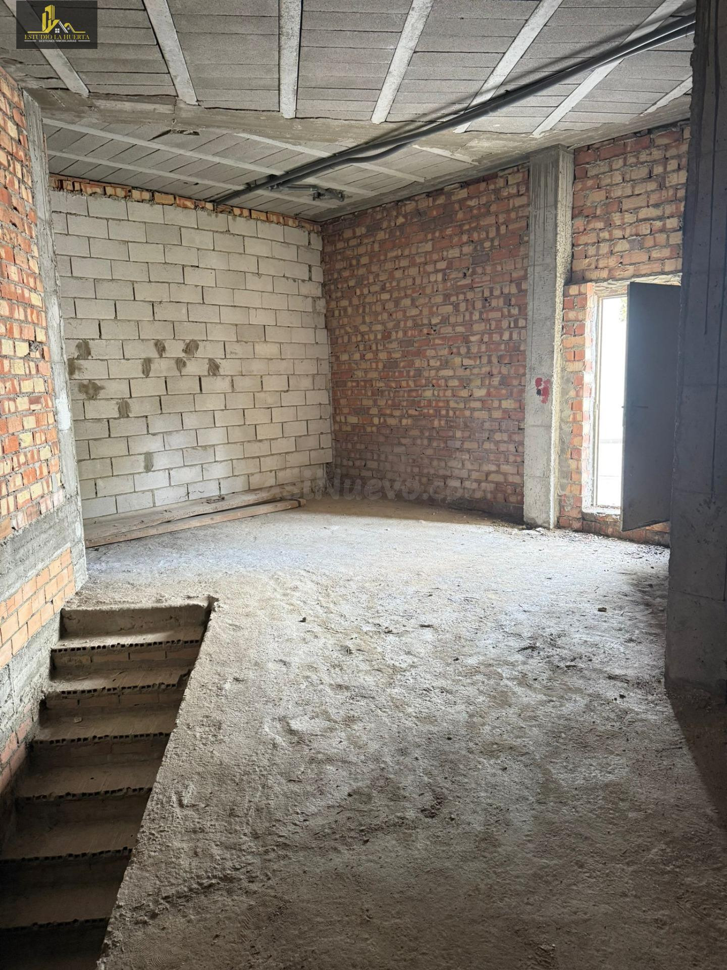 LOCAL COMERCIAL EN AVD. TORRESOTO 130m2
